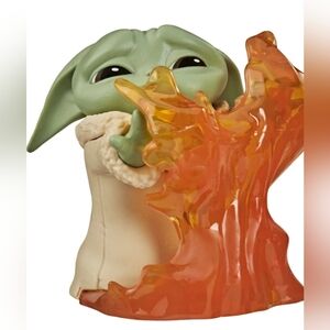 Star Wars The Bounty Collection Series 2 the Child Stopping Fire Pose Toy Action